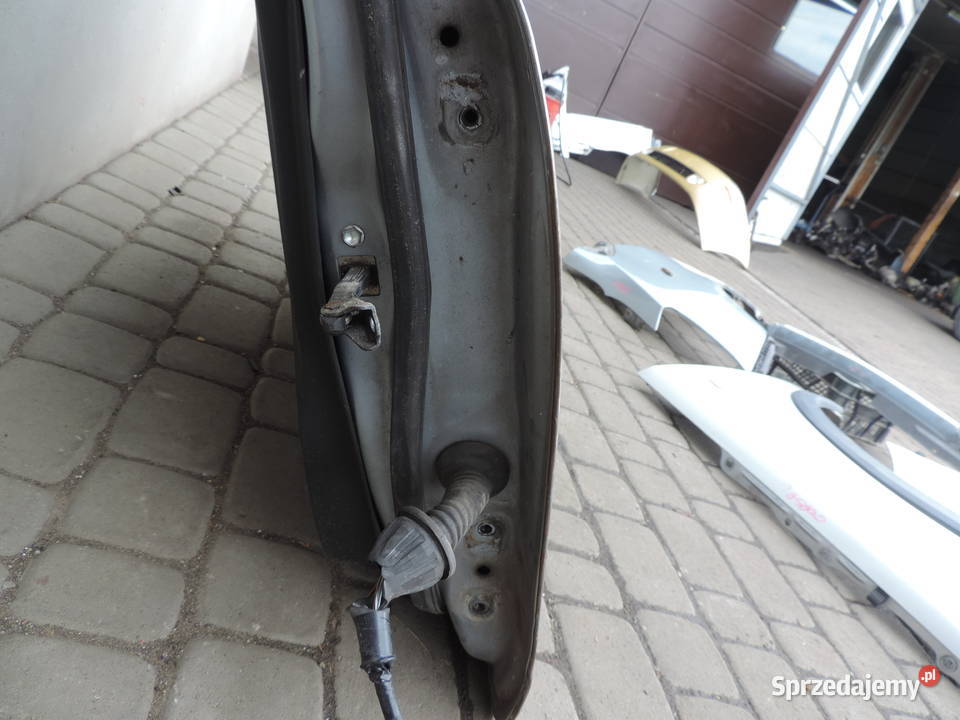 DRZWI TYLNE PRZEDNIE TOYOTA YARIS II HB 1F8 osobowe Nowy Sącz sprzedam