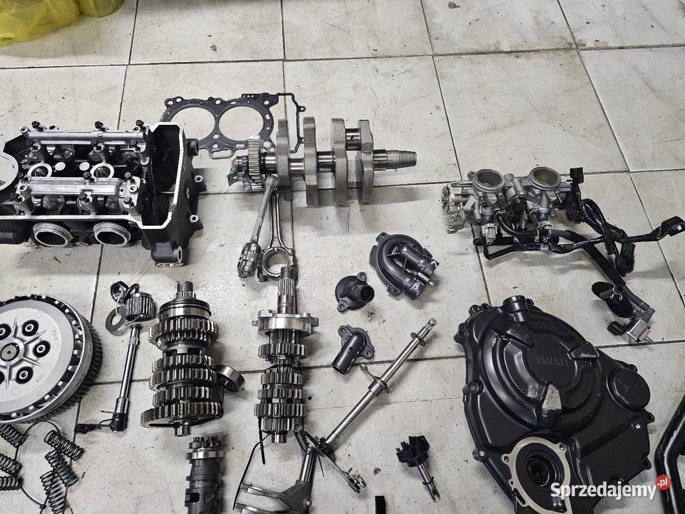 Yamaha MT07 silnik części skrzynia wał głowica