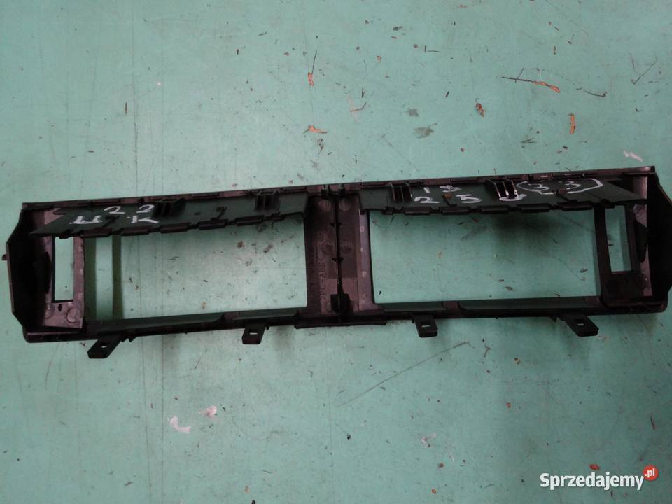 LEXUS IS II 06r panel wewnętrzny nawiewów sprzedam