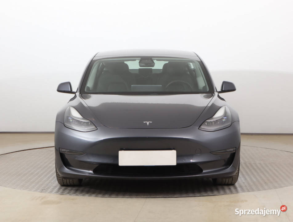 Tesla Model 3 Long Range 4WD 74kWh komputer pokładowy