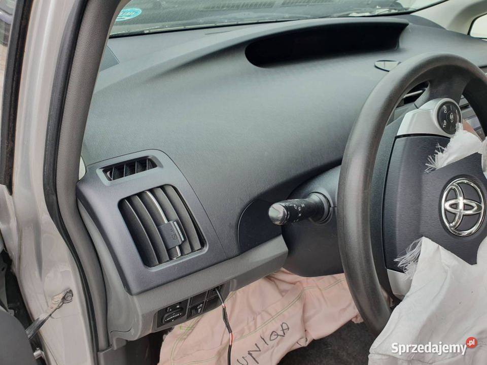 DESKA KOKPIT TOYOTA PRIUS III Motoryzacja Lipno