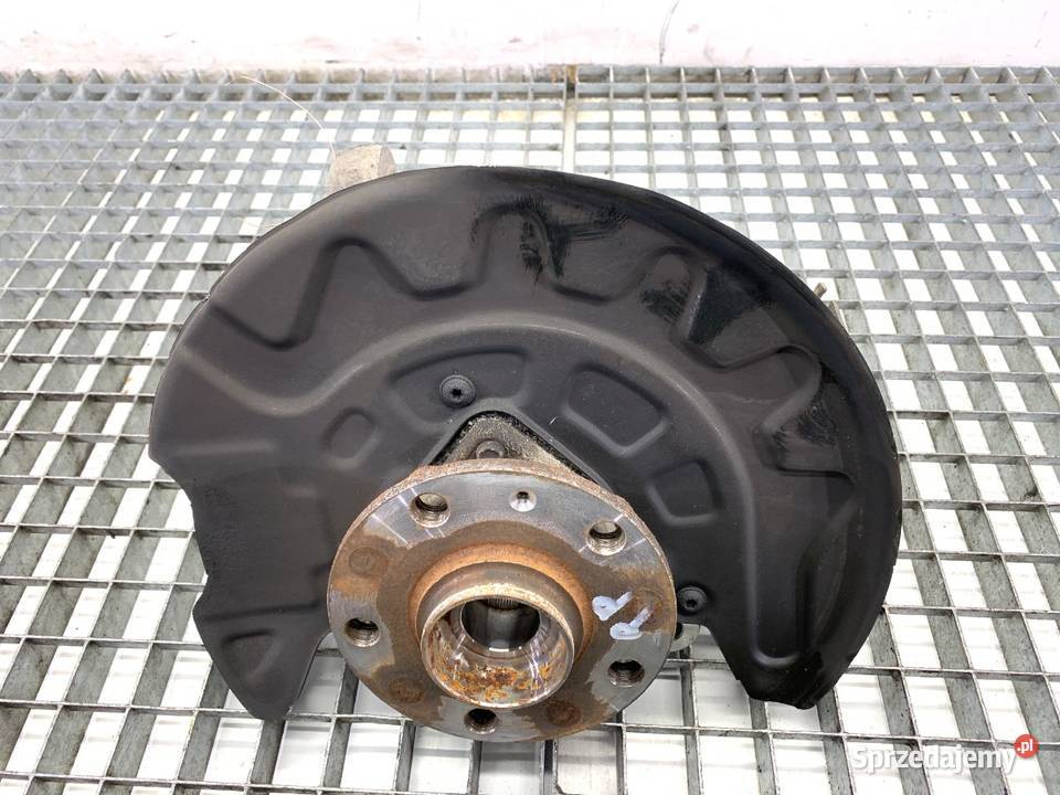 ZWROTNICA PRAWY PRZÓD AUDI Q3 II 15 150