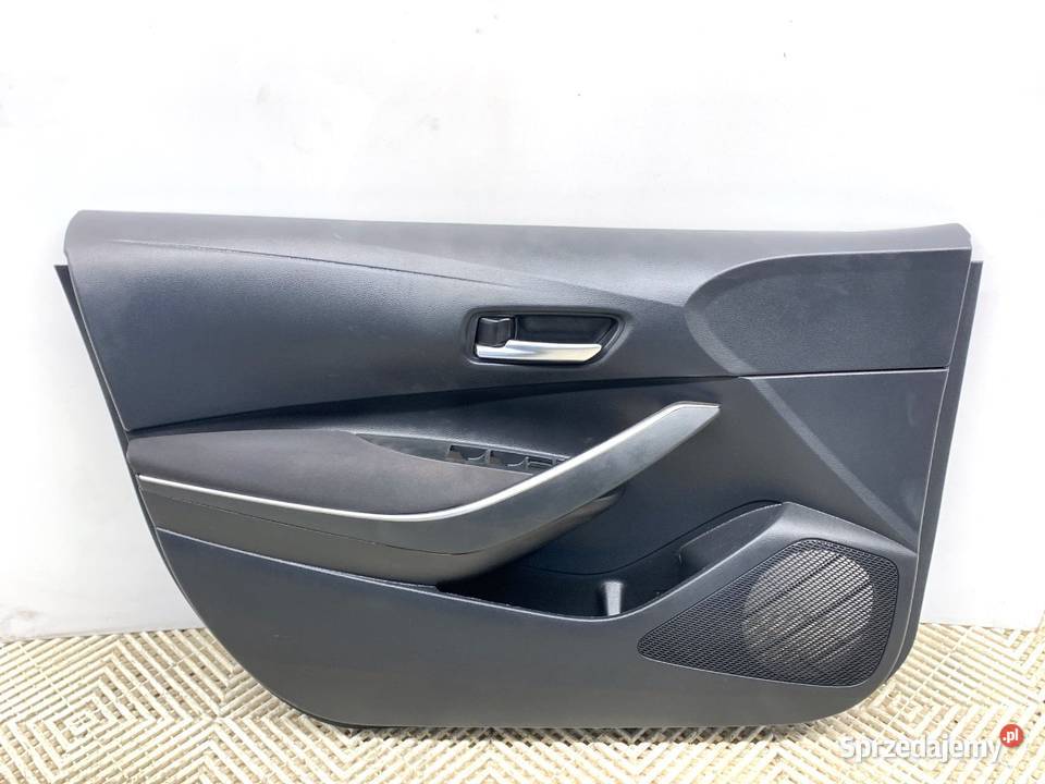 BOCZEK DRZWI LEWY PRZÓD TOYOTA COROLLA E21 sprzedam