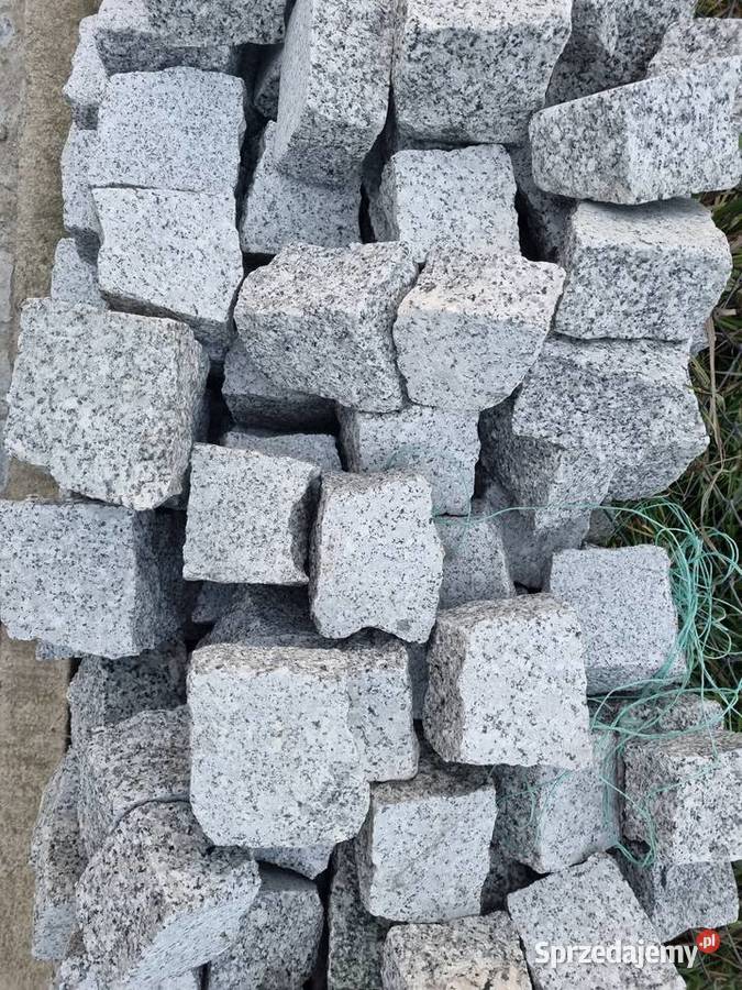 Kostka granitowa cięto łupana