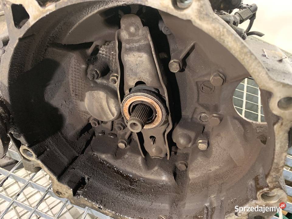 SKRZYNIA BIEGÓW VW GOLF V GQQ 19 105 0310