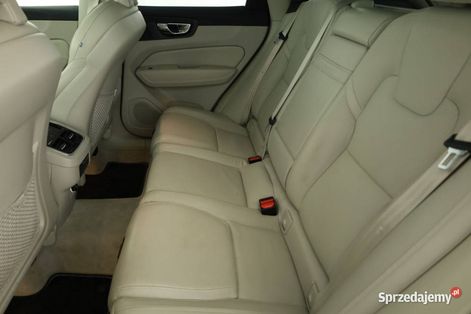 Volvo XC60 T5 AWD Piaseczno
