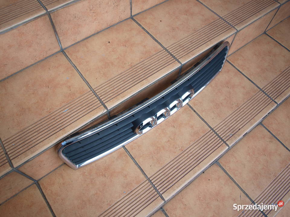Audi A4 B6 grill chrom atrapa przód 2001 2004r osobowe wielkopolskie Kalisz