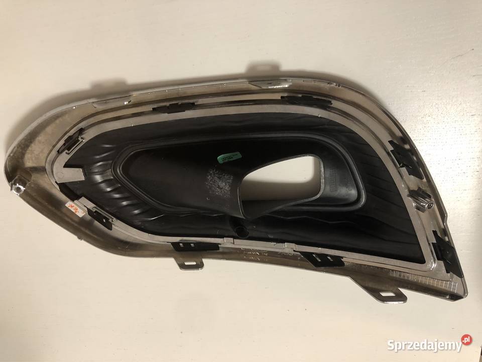 Renault Kadjar prawa kratka zderzaka 261A20664R Części samochodowe Rzeszów sprzedam