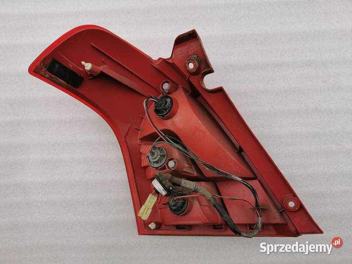 Lampa Prawy Tył Tylna Prawa Suzuki Swift MK3 III