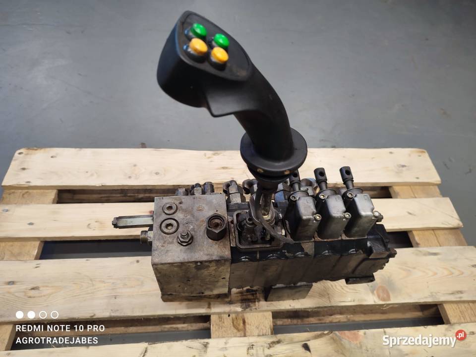 Rozdzielacz hydrauliczny MERLO 377 KT Wilkowo