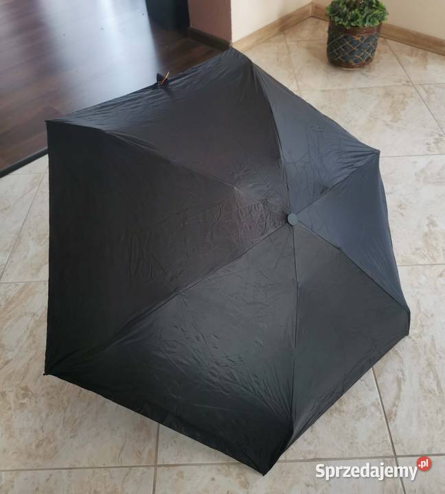 Parasol damski w kolorze czarnym
