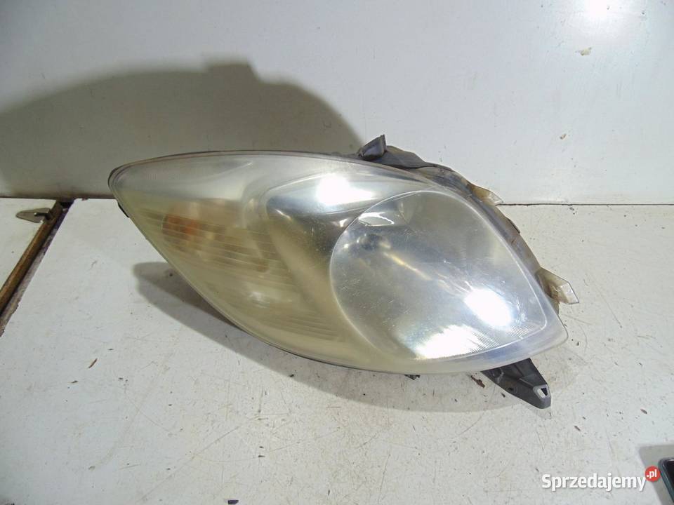 LAMPA LEWY PRZÓD TOYOTA YARIS II 811500D120