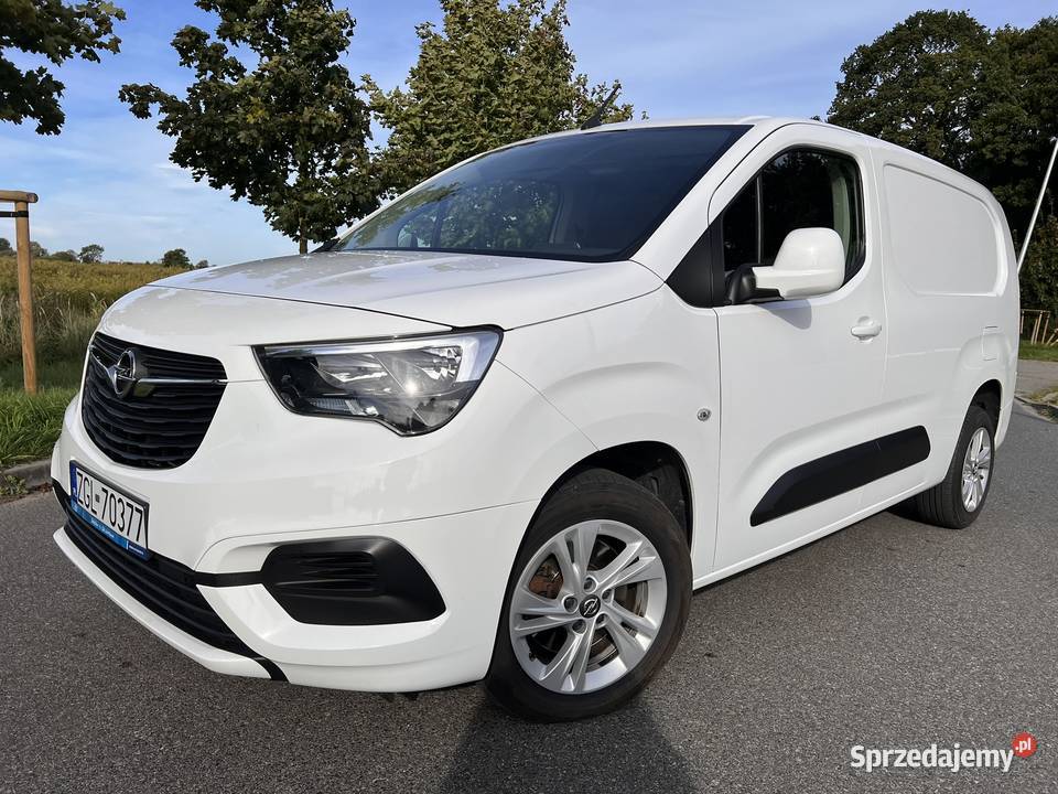 Opel Combo 12 Benzyna 110 2019 Polski Salon 1 Pucice