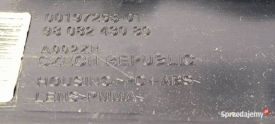 LAMPA PRAWA TYŁ TOYOTA PROACE II 9808243080 osobowe Lipno