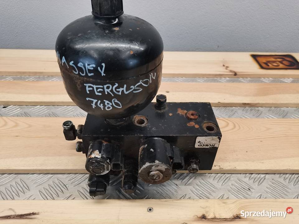 Rozdzielacz amortyzacji mostu Massey Ferguson Wilkowo sprzedam