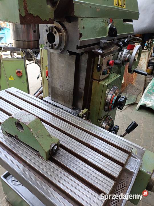Frezarka uniwersalna do metalu Cme ISO 40