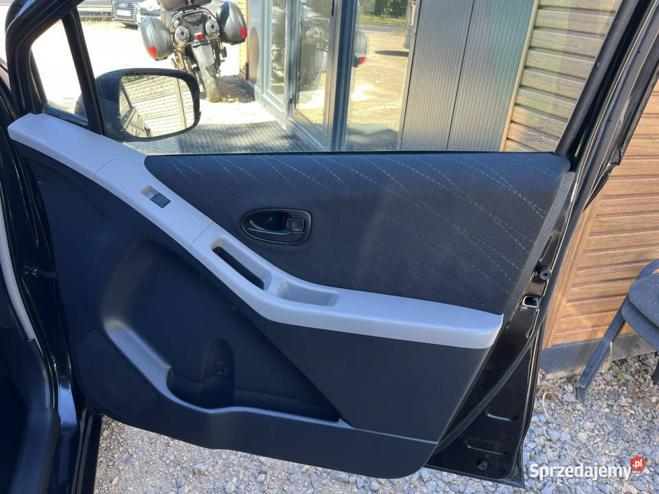 Toyota Yaris 10 1WŁ Klima El szyby BEZ KOROZJI 998cm3 śląskie