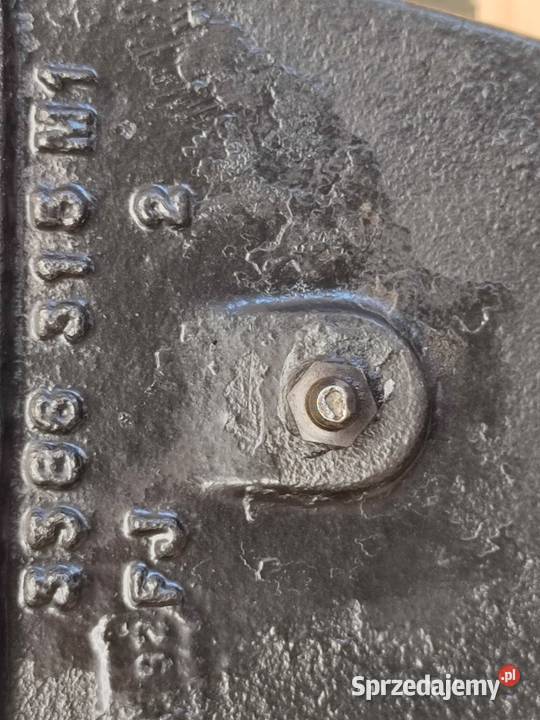 Wspornik przedniej osi 3388313M1 VALMET 8400 Motoryzacja Wilkowo