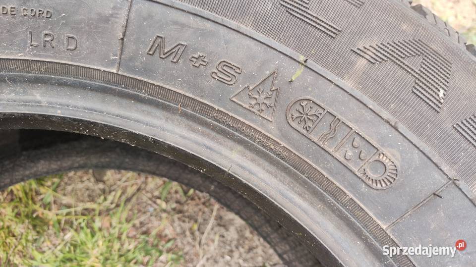 Opona wielosezon 2356516C Goodyear dot 2021 stan Zwoleń