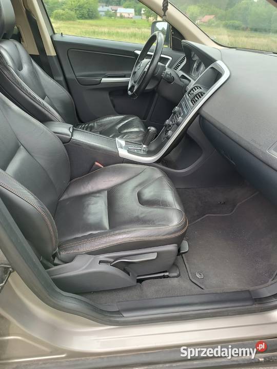 Volvo XC60 D3 20D 163 z 2010r 5cylindrow Lipsko