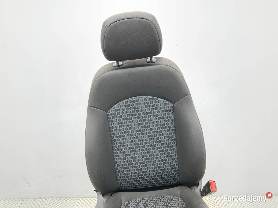 FOTEL PRAWY PRZÓD OPEL CORSA E Hatchback osobowe