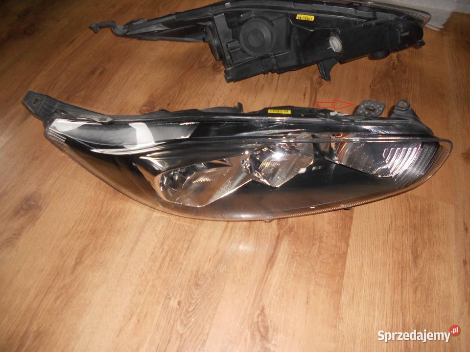Lampy przód lewa prawa FORD FIESTA MK7 LIFT małopolskie Zborczyce
