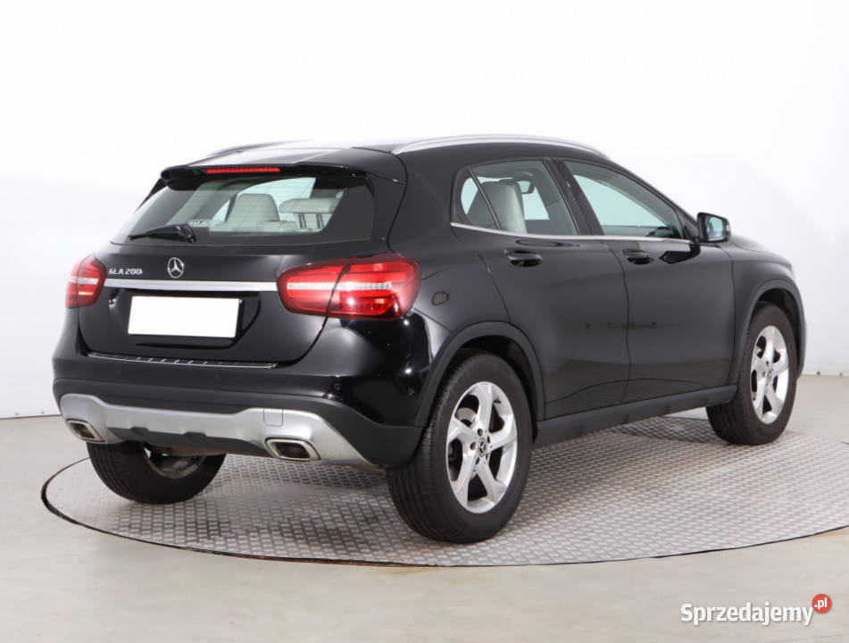 Mercedes GLA GLA 200 benzyna Piaseczno sprzedam