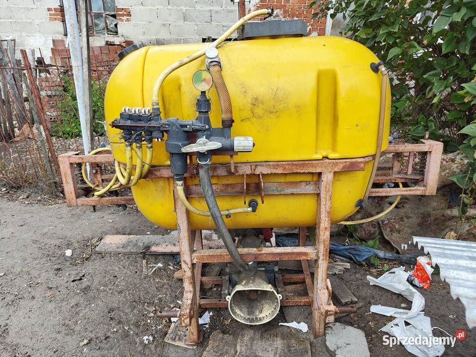 Opryskiwacz PPUH DEMAROLZIELONKI zawieszany 300 Skotniki Małe