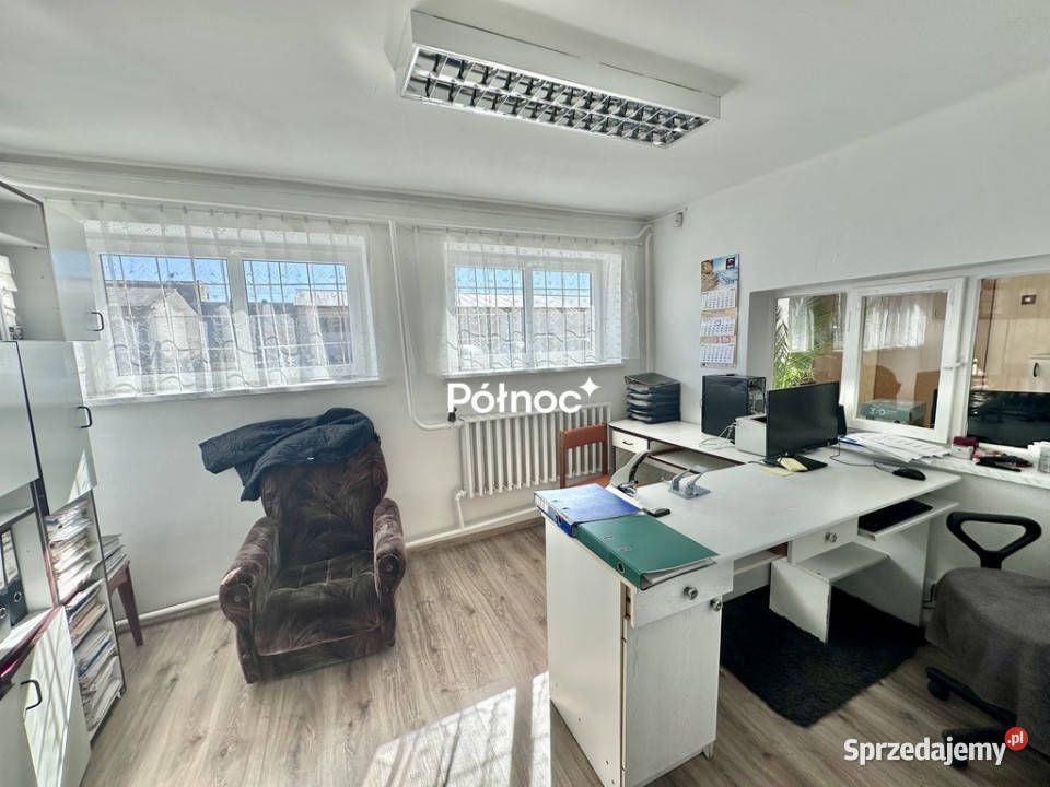 Magazyn z mroźnią i chłodnią zaplecze socjalne