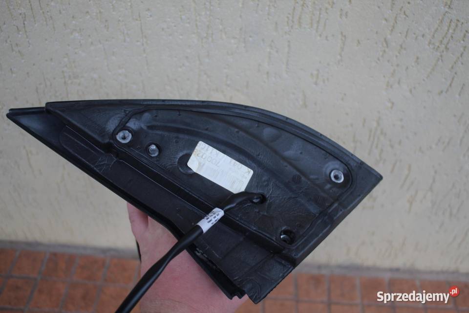 LUSTERKO LEWE 7 PIN L041 VW GOLF V osobowe sprzedam