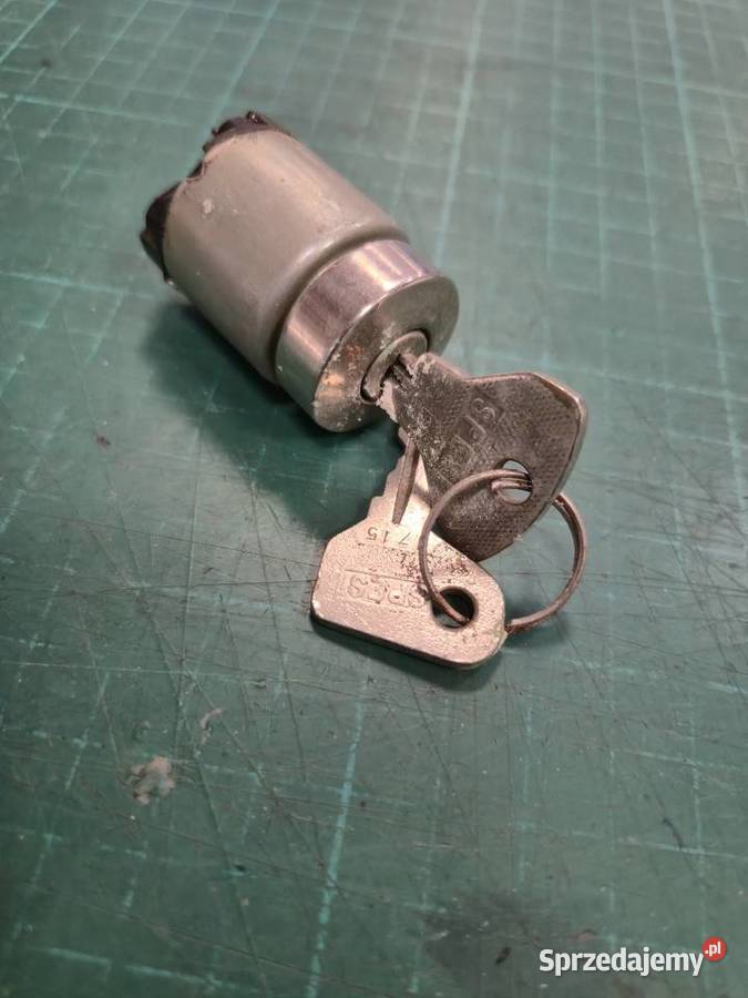 Stacyjka samochodowa z kluczykami osobowe Dąbrowa Górnicza