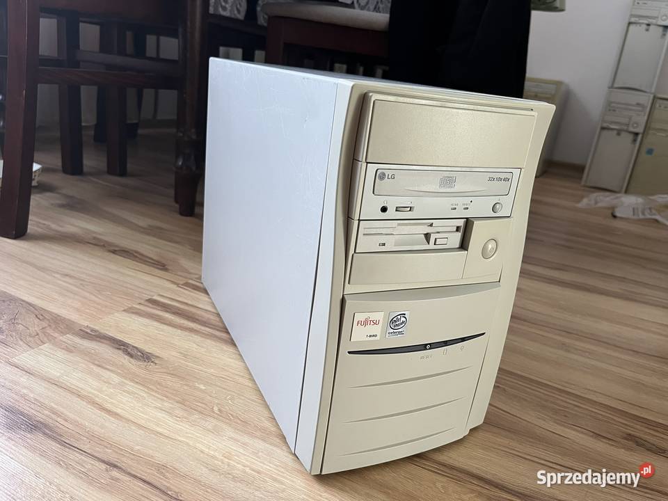 Zabytkowy komputer PC Fujitsu Tbird Intel małopolskie Brzana