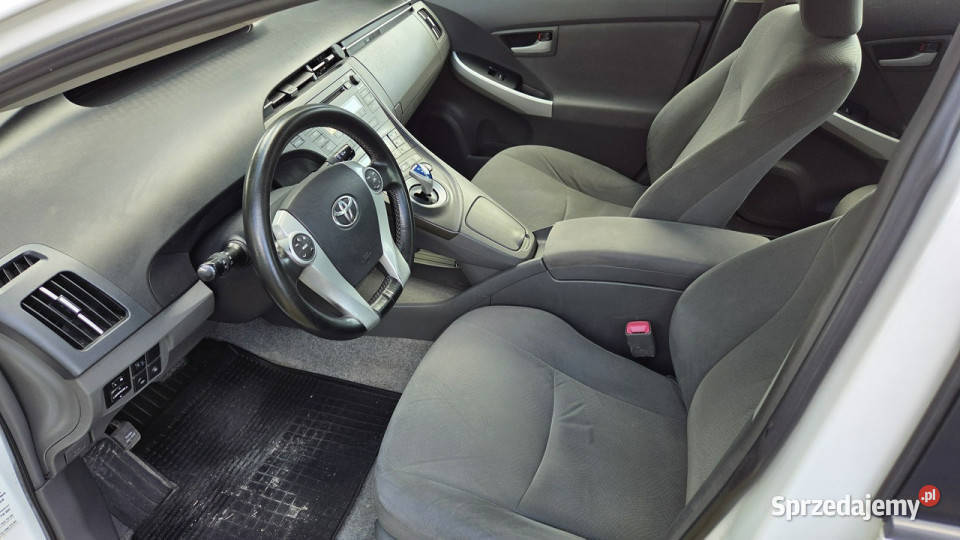 Toyota Prius 18 HSD Salon NIE Taxi Przebieg kurtyny powietrzne Otwock Mały sprzedam