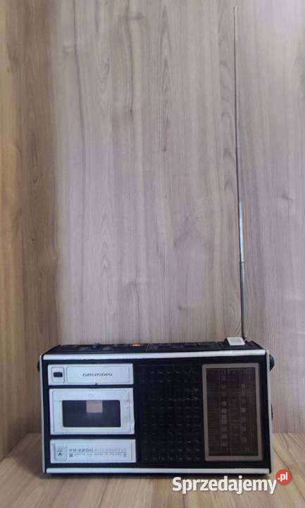 Radiomagnetofon Grundig RB 3200 prod ZRK UNITRA Pruszków