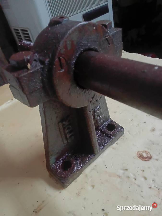 Wałek maszynowy na łożyskach