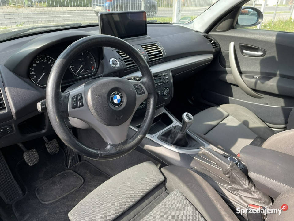 BMW 120 BMW 120 i 20150 Klima Model 2006 E87 Rok produkcji 2005 BMW