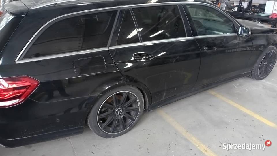 Mercedes E350 pakiet amg 182300km
