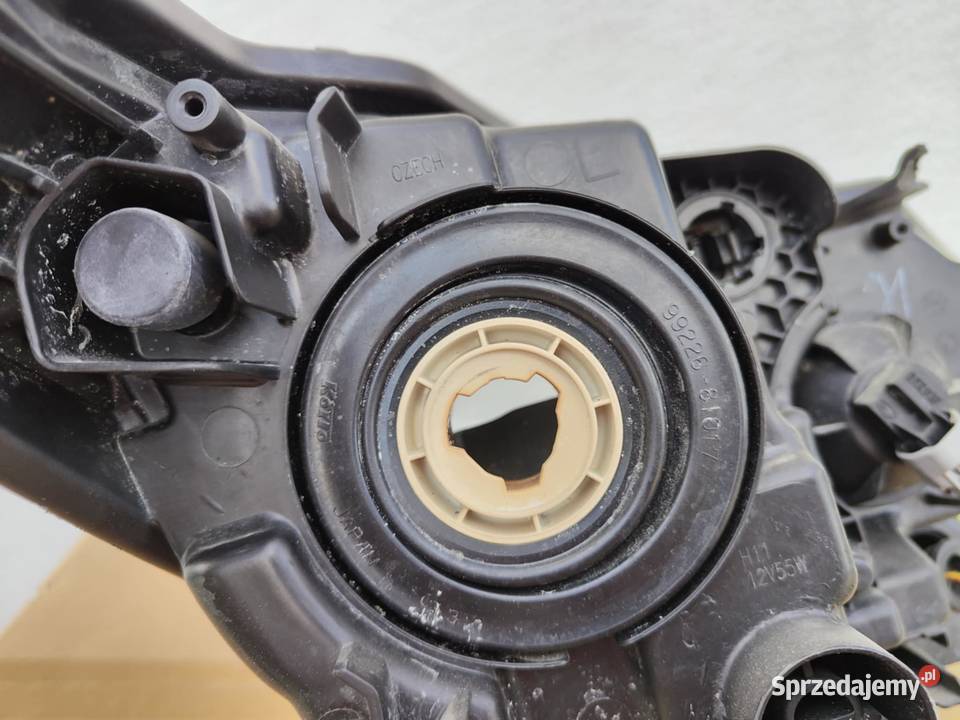 Lampa lewa Nissan Qashqai 2 J11 soczewka H11 osobowe Kielcza