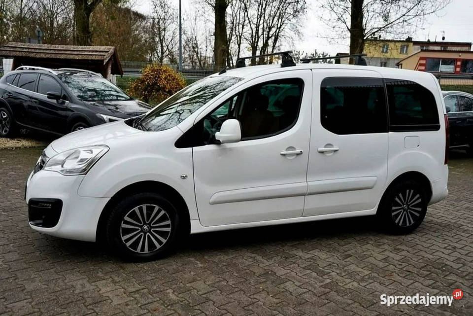 Peugeot Partner 16HDI 5 osób NAVI kamera serwis 1560cm3 mazowieckie Płock sprzedam