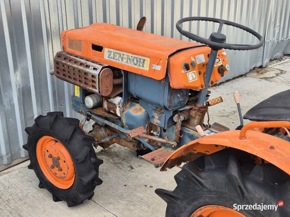 Traktorek traktor KUBOTA B7000D 44 13