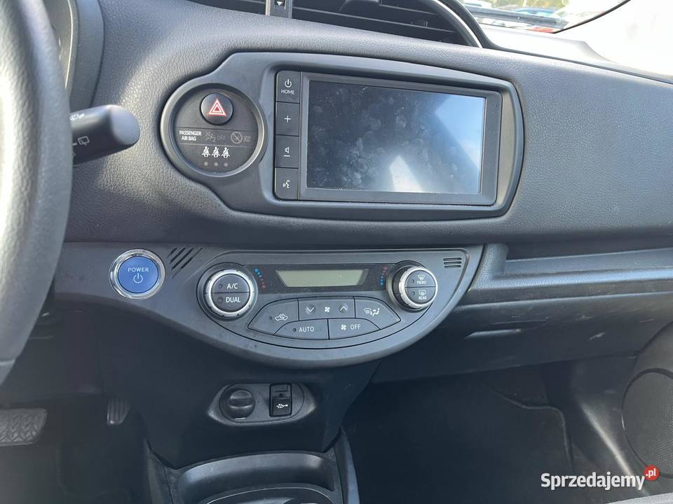 TOYOTA Yaris Hybride 100H Dynamic FL139 Przemyśl