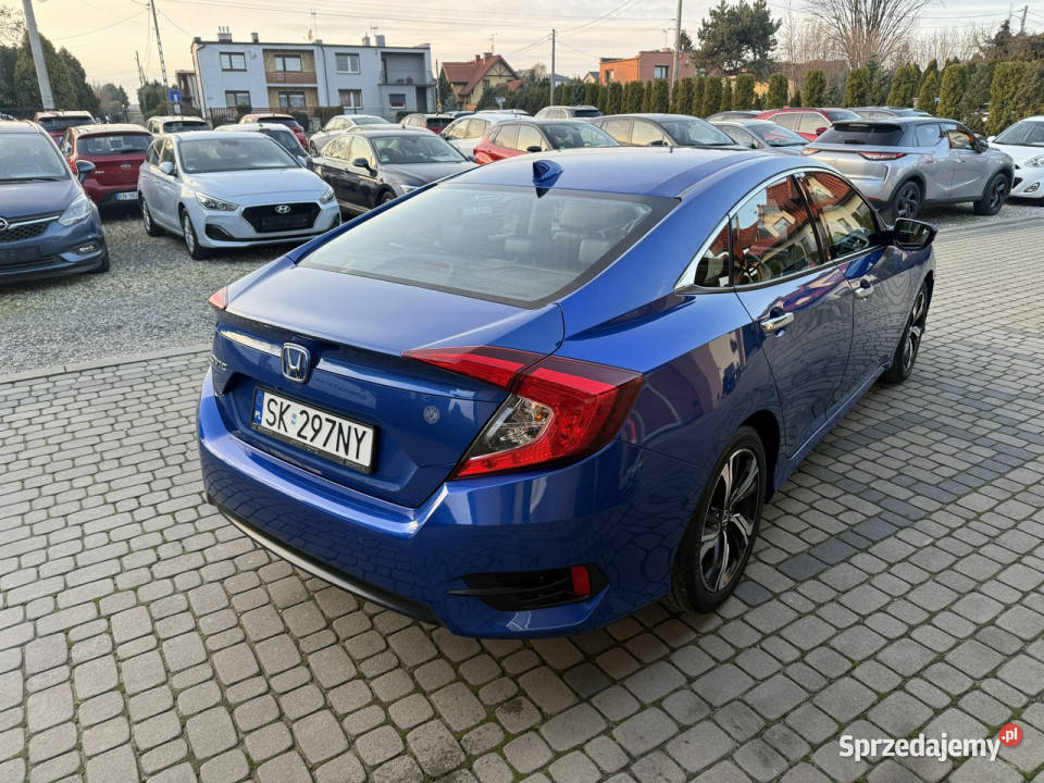 Honda Civic 15 VTEC 182 Klima Kraj Navi Automat benzyna Orzech