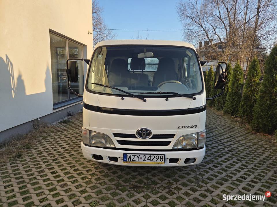 Toyota Dyna 150 30 D4D salon Polska SKRZYNIA Żyrardów