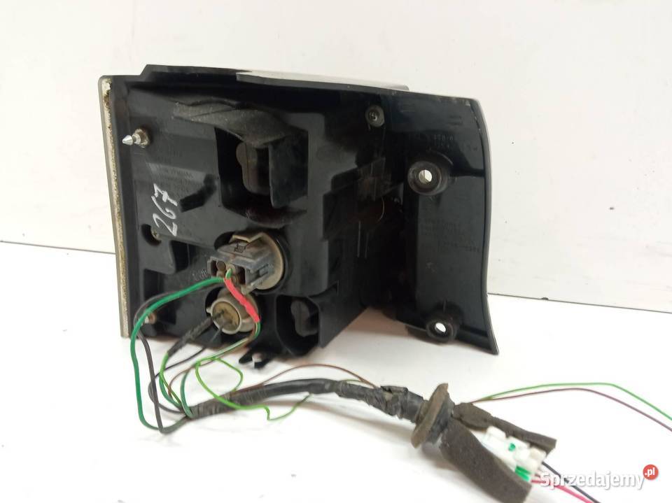 LAMPA TYŁ PRAWA LIFT EU LED Mitsubishi Outlander Rok produkcji 2011