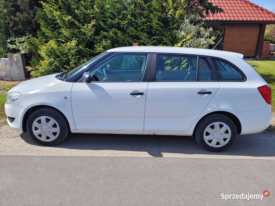 SKODA FABIA II kombi 12 biała benzyna 2012r 100 benzyna Gorzów Wielkopolski