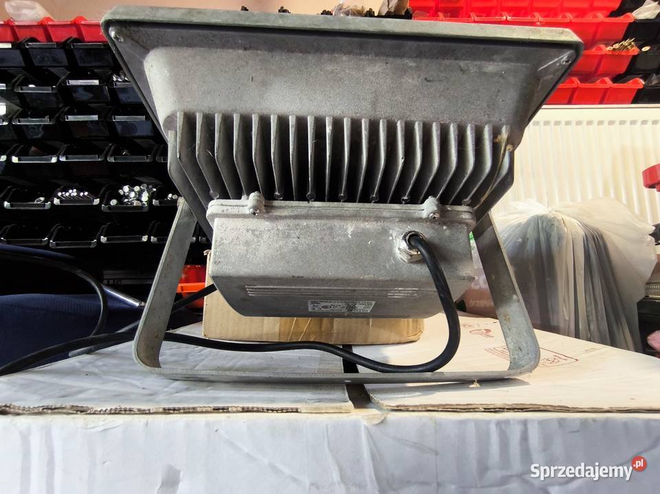 Solidny Halogen Reflektor Yato 81806 50W 3500lm