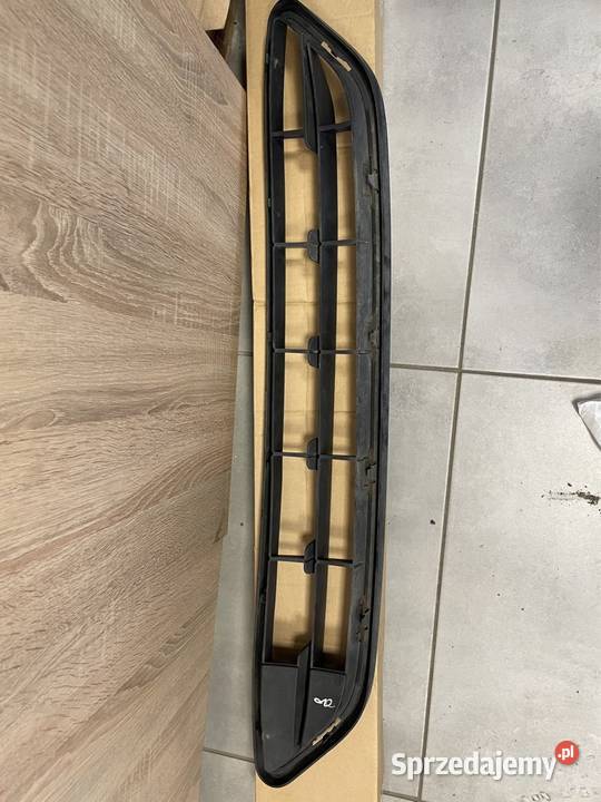 Honda Crv IV lift kratka atrapa zderzak przód Rok produkcji 2015 lubelskie Kozubszczyzna sprzedam