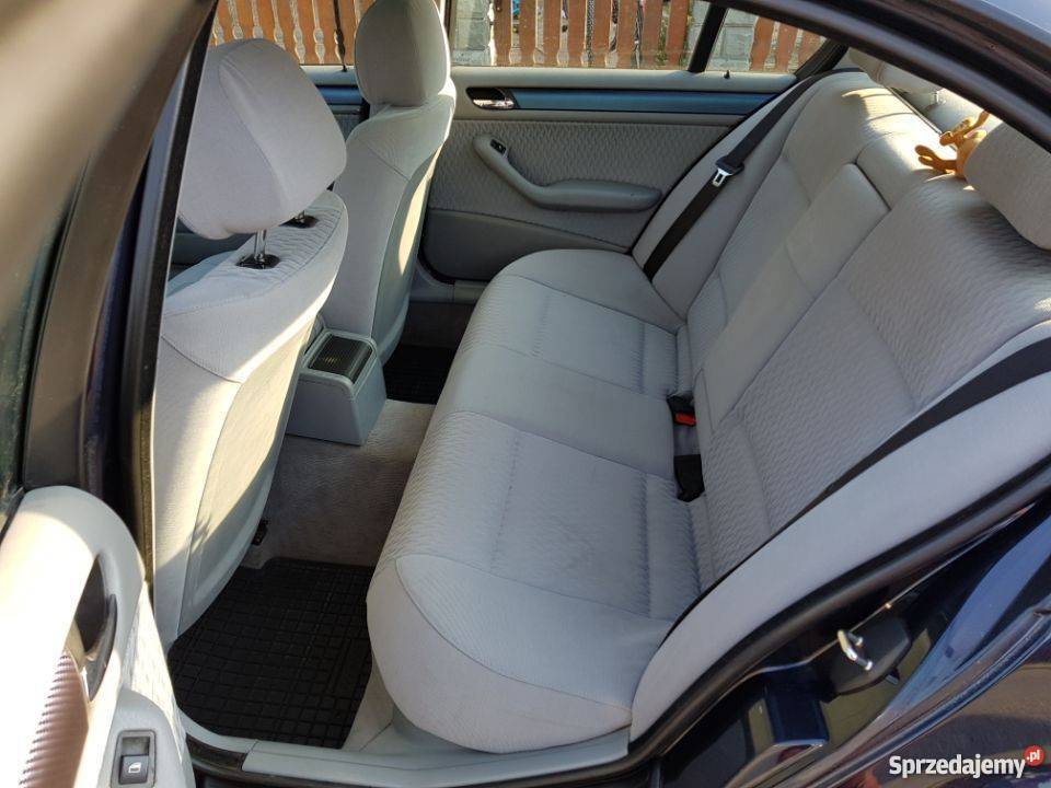 BMW E46 20D 136 3 x kluczyk książka serwisowa Rok produkcji 2000 sprzedam