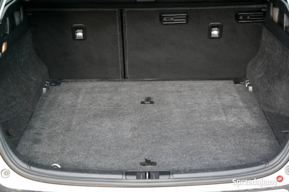 Toyota Auris 16 132 Premium Comfort Kombi Salon manualna Auris Grójec