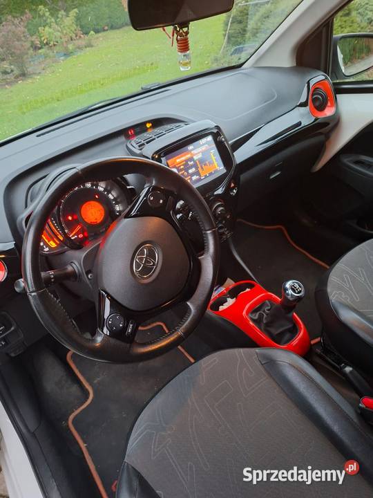 TOYOTA AYGO XPLAY EDITION Rok produkcji 2019 Sanok